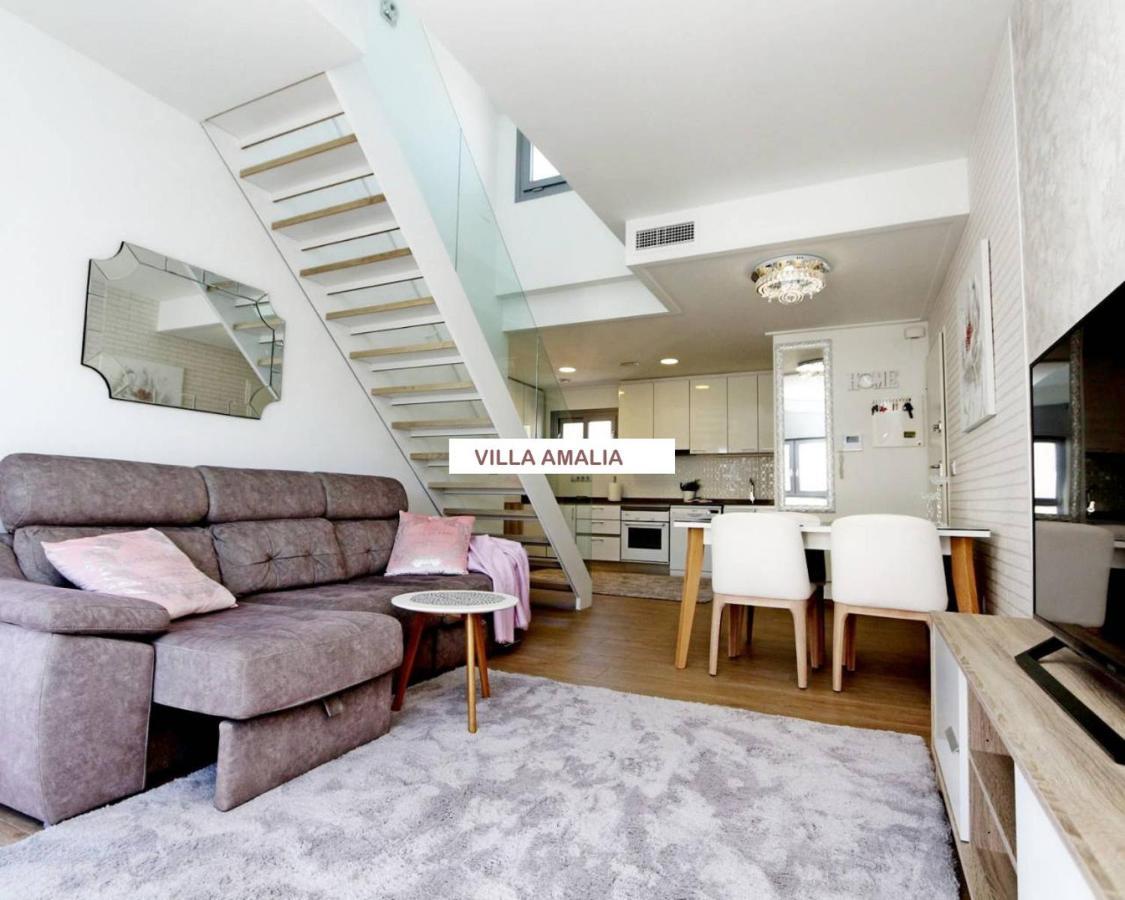 Beach Apartment Amalia Торрев'єха Екстер'єр фото
