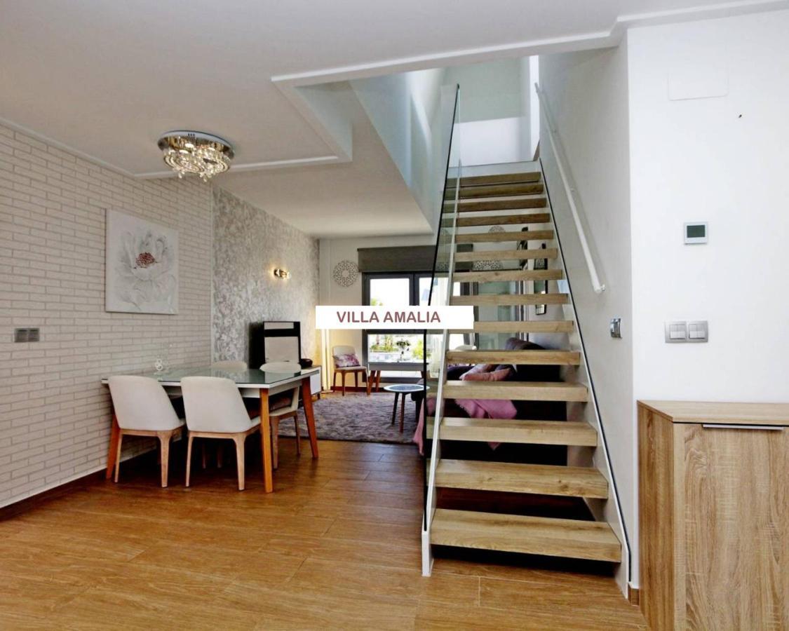 Beach Apartment Amalia Торрев'єха Екстер'єр фото